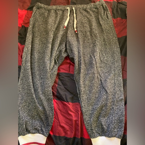 Sweatpants - Picture 1 of 1